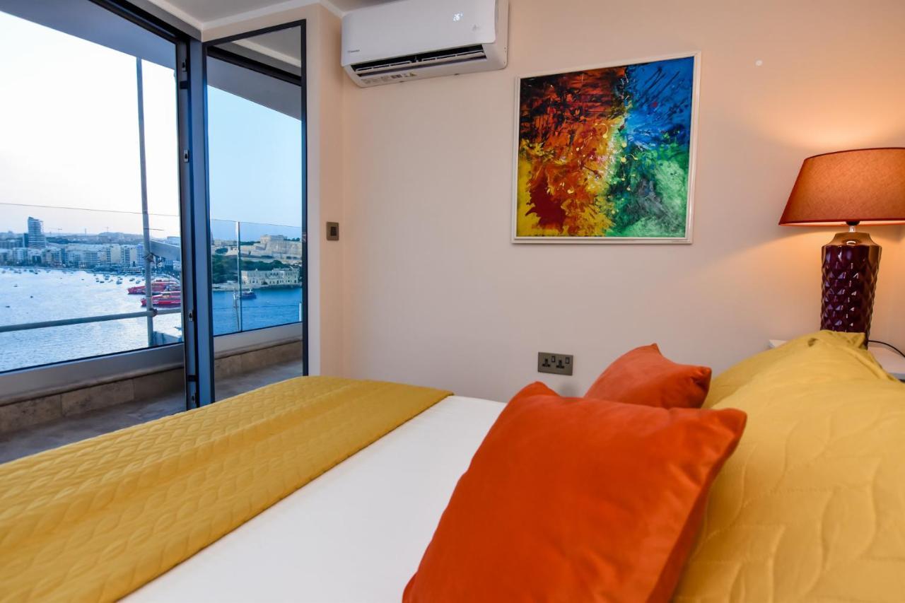 Unique Seafront Triplex Penthouse With Panoramic Bedroom & Rooftop Jacuzzi Overlooking Valletta Sliema Exterior photo