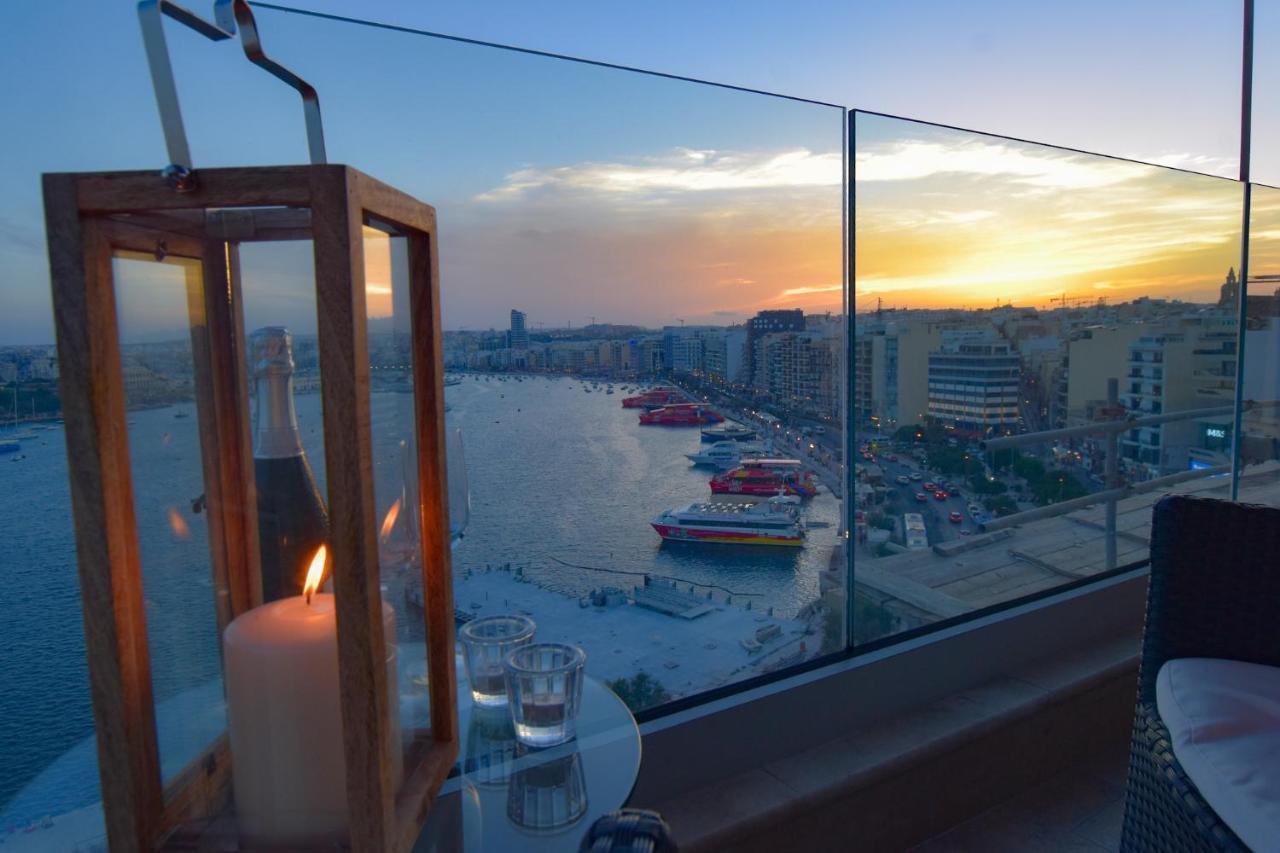 Unique Seafront Triplex Penthouse With Panoramic Bedroom & Rooftop Jacuzzi Overlooking Valletta Sliema Exterior photo